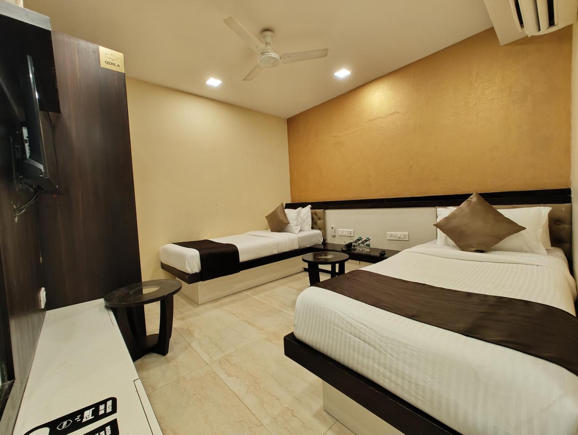 The Majlis Hotel - Colaba 뭄바이 외부 사진