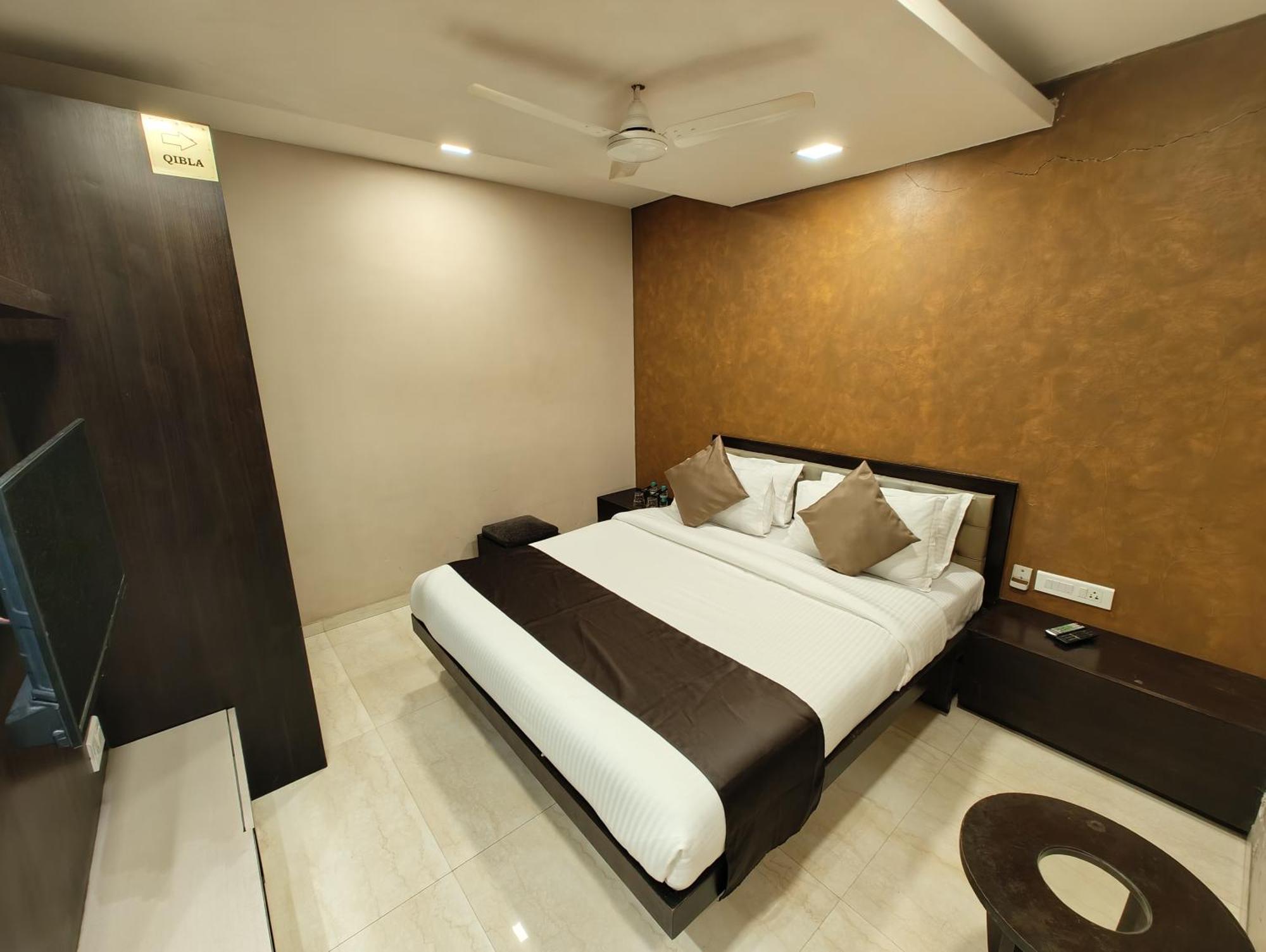 The Majlis Hotel - Colaba 뭄바이 외부 사진