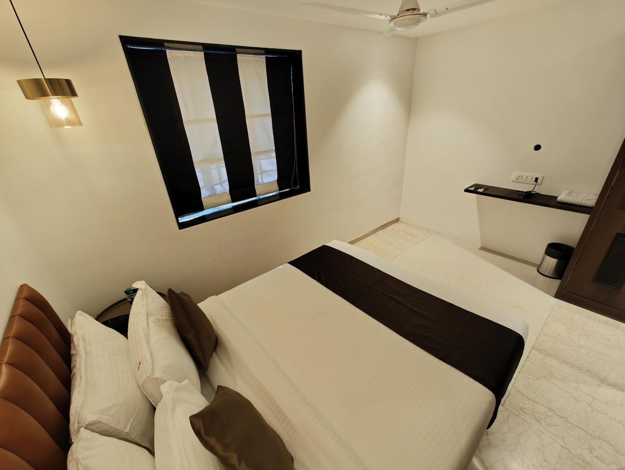 The Majlis Hotel - Colaba 뭄바이 외부 사진
