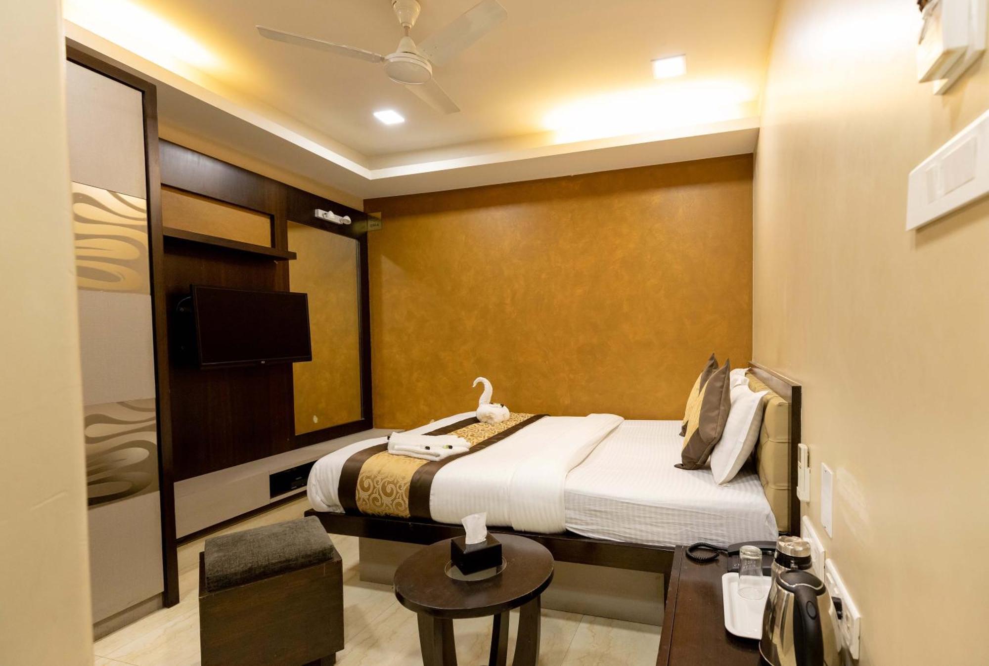 The Majlis Hotel - Colaba 뭄바이 외부 사진