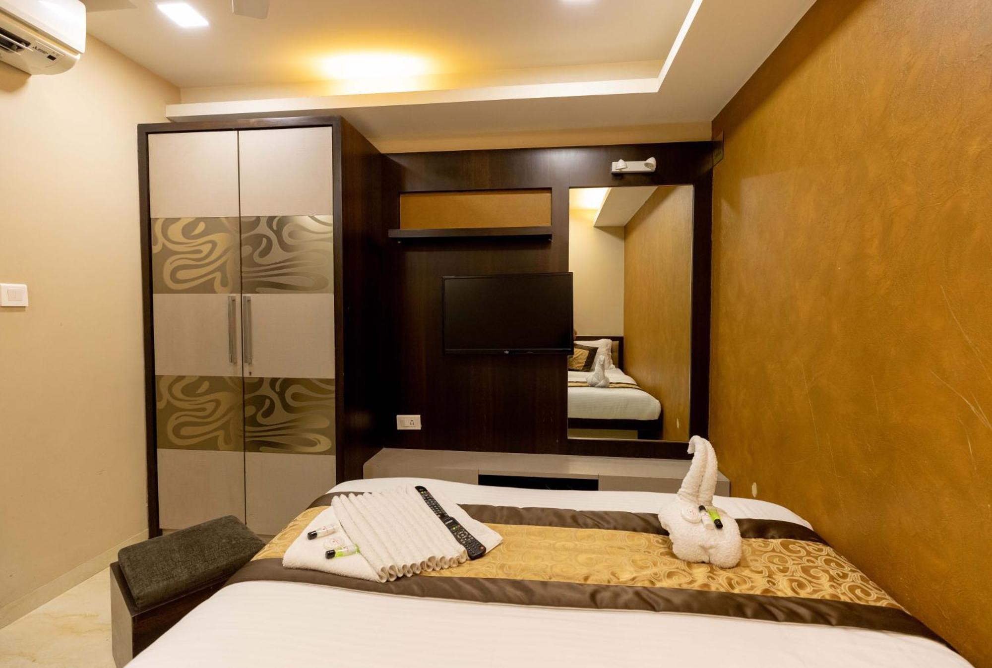 The Majlis Hotel - Colaba 뭄바이 외부 사진